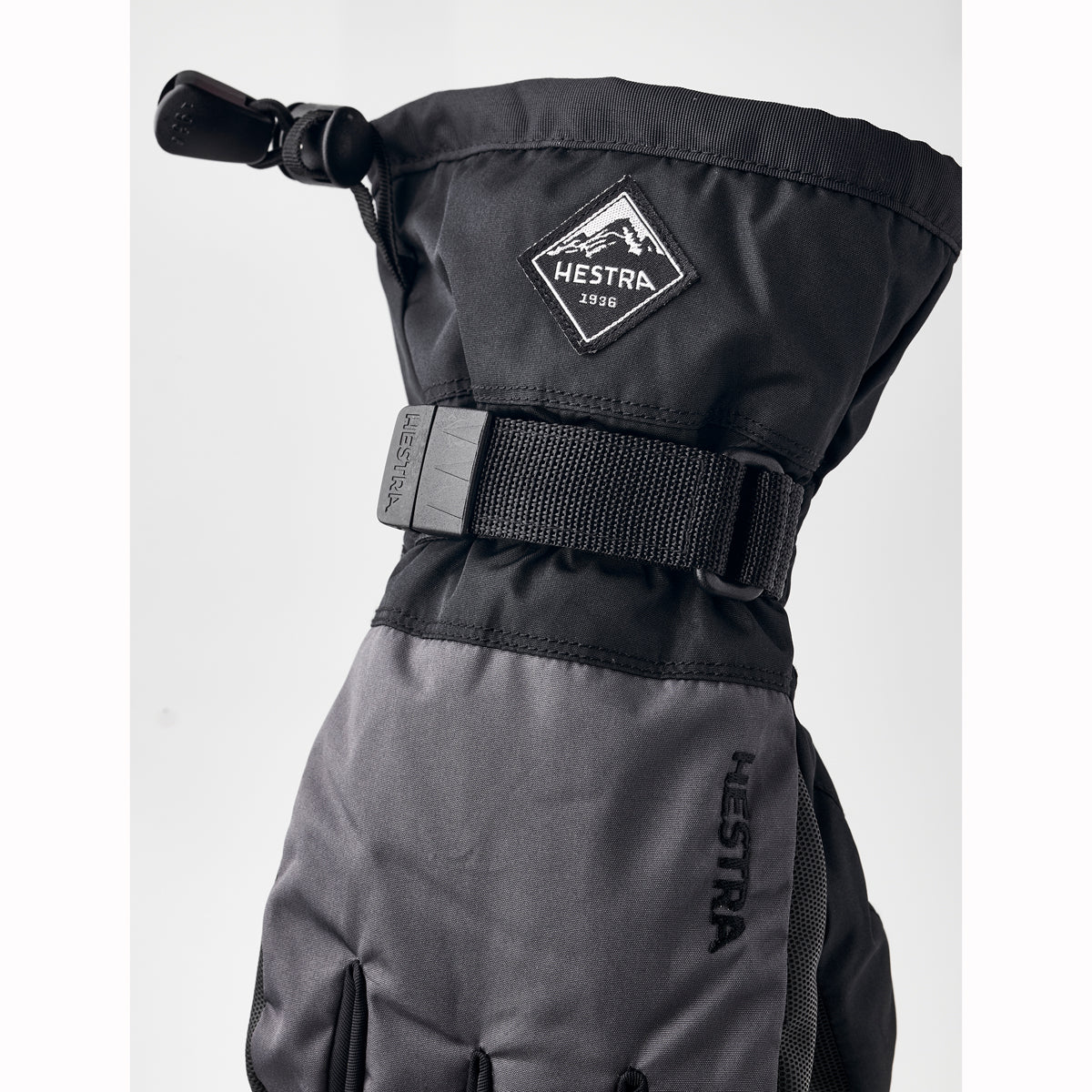 Hestra C-Zone Gauntlet Kids Ski Gloves (Black Grey)